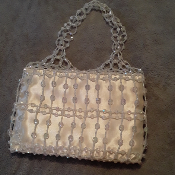 Beaded hand bag. Look old but not sure. Off white - Picture 4 of 7